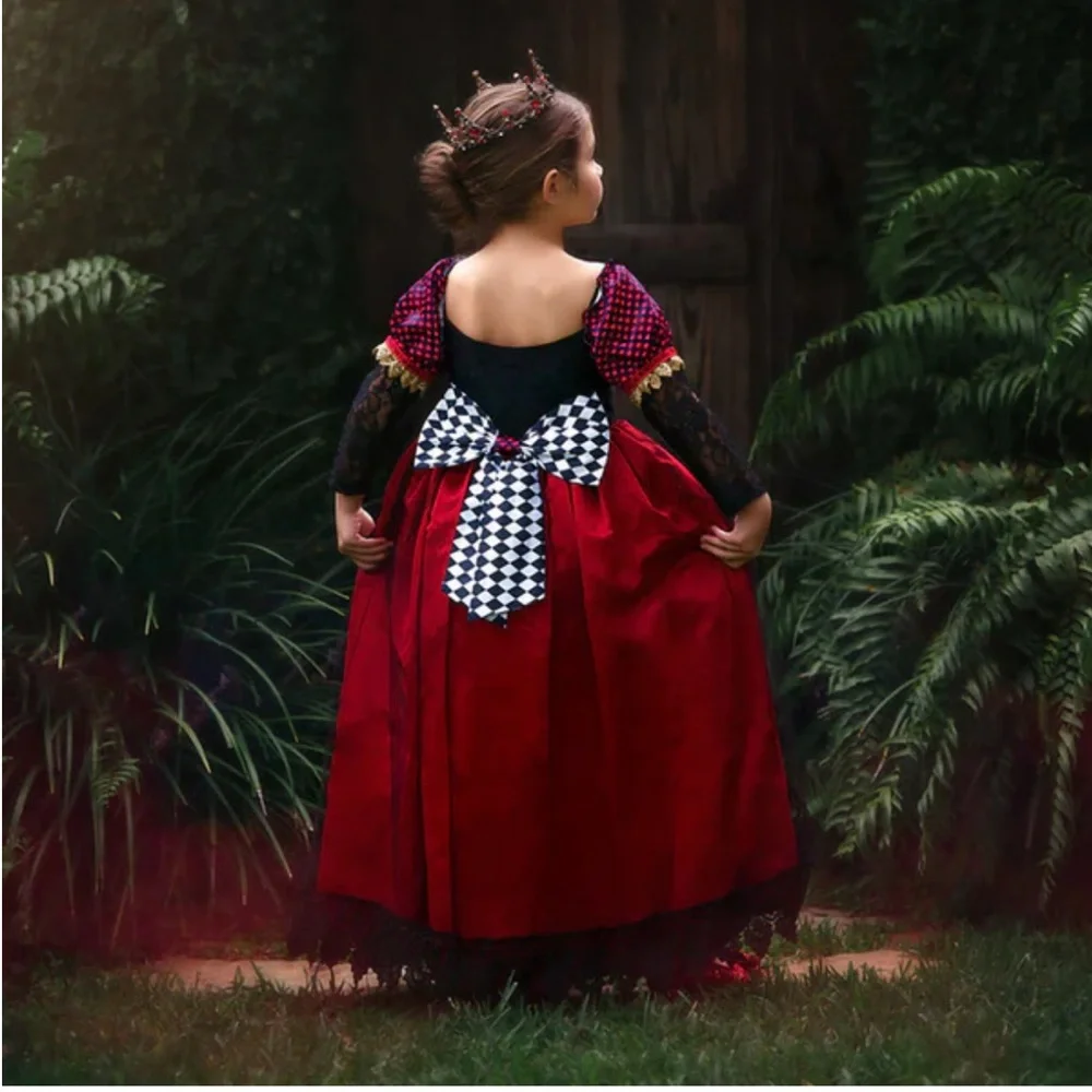 Trish Scully Child  Queen of Hearts kids costume NWT size 14